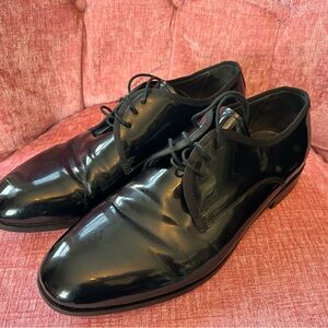 Pronto Uomo Glossy Black Oxfords